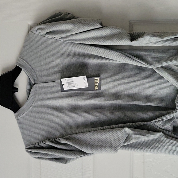 Truth by Republic Puff Sleeve Top - Picture 2 of 5